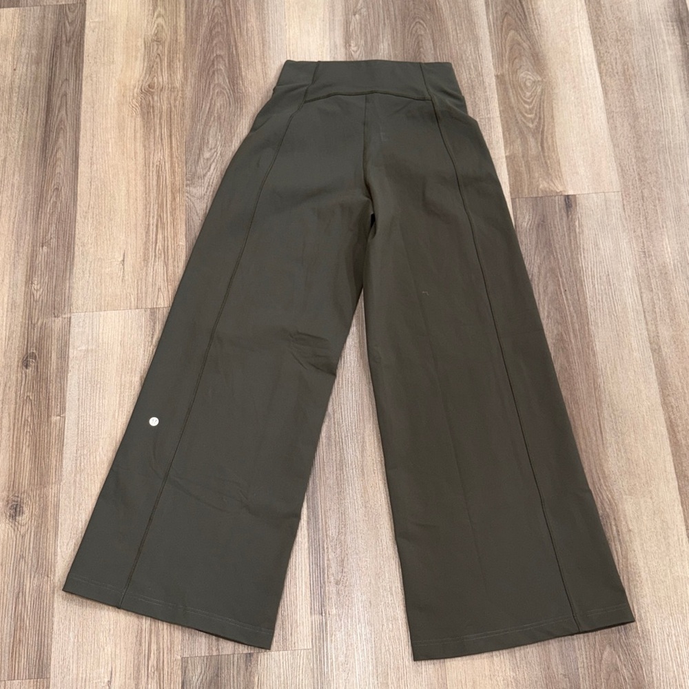 Lululemon Define High-Rise Wide-Leg PantS Luon Olive Green Brown Size XS - Picture 9 of 14